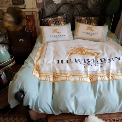 Burberry Bedding Set - TB042