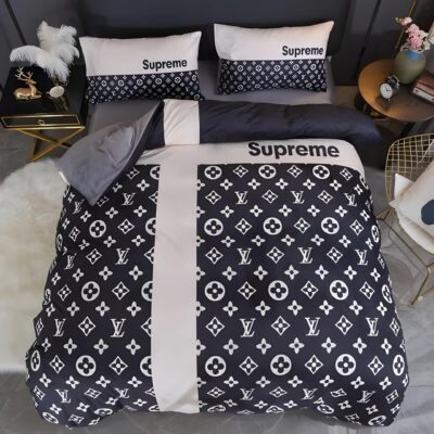 Louis Vuitton Bedding Set - TB495