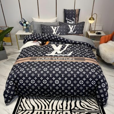 Louis Vuitton Bedding Set - TB562