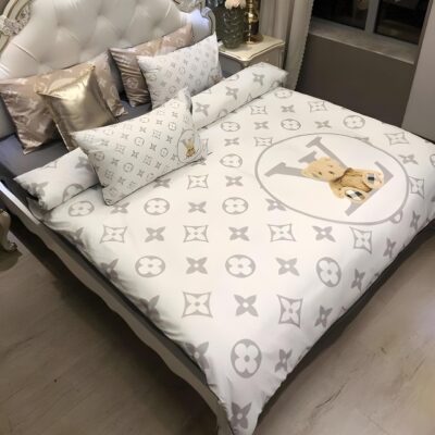Louis Vuitton Bedding Set - TB582
